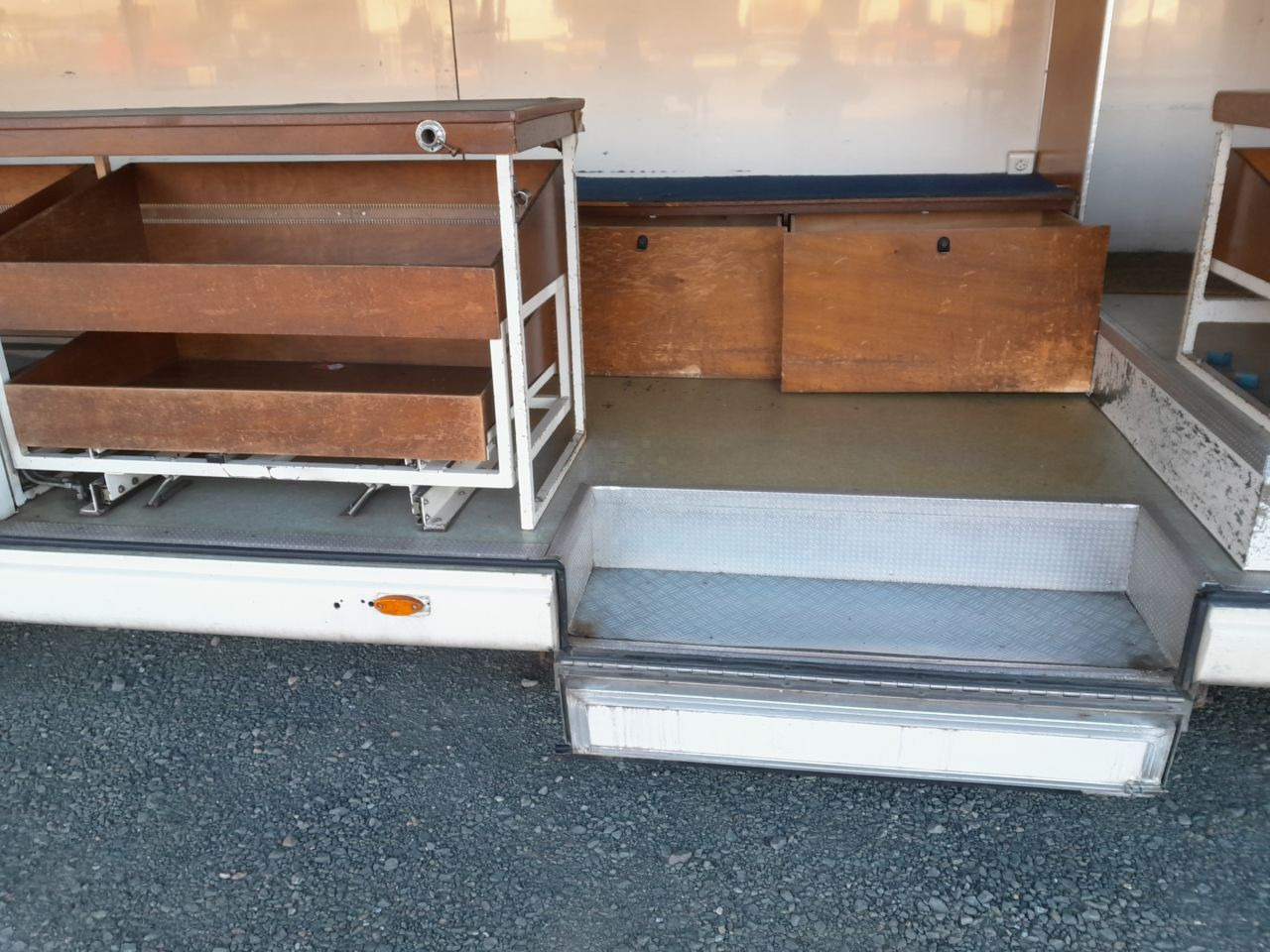 Verkaufsfahrzeug Renault ETAL MOBILE 4x2 Shop Truck: das Bild 6
