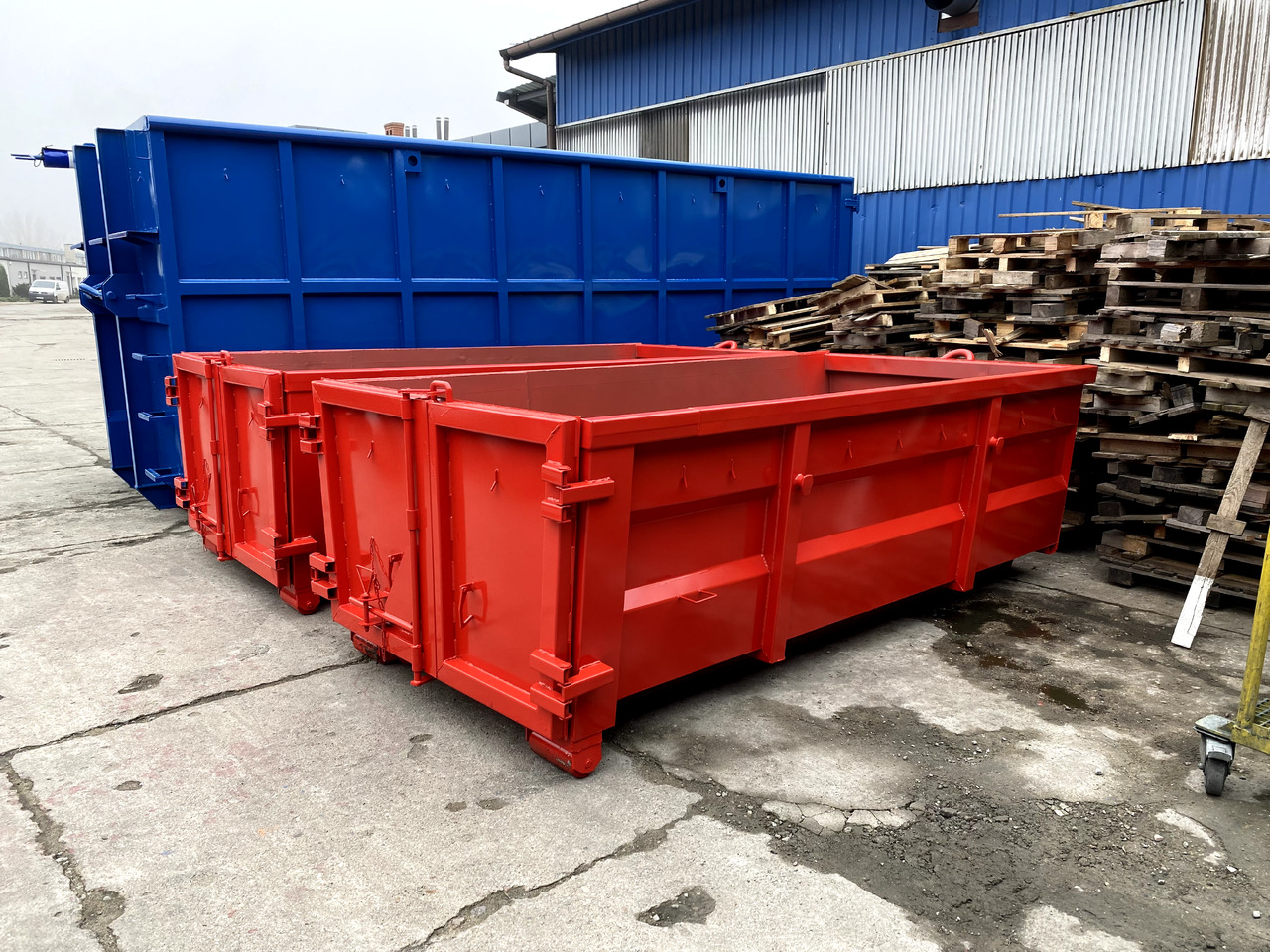 Metal-K Kontener/Abrollcontainer KP7O - Abrollcontainer: das Bild 2 Metal-K Kontener/Abrollcontainer KP7O - Abrollcontainer: das Bild 2