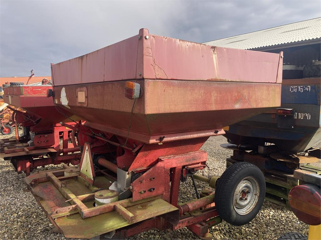 Bredal B2 LIFTOPHÆNGT - Düngerstreuer: das Bild 1 Bredal B2 LIFTOPHÆNGT - Düngerstreuer: das Bild 1