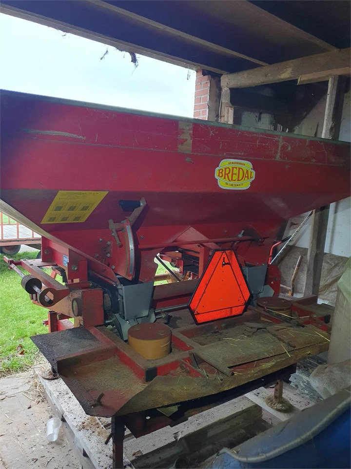 Bredal B2 LIFTOPHÆNGT - Düngerstreuer: das Bild 1 Bredal B2 LIFTOPHÆNGT - Düngerstreuer: das Bild 1