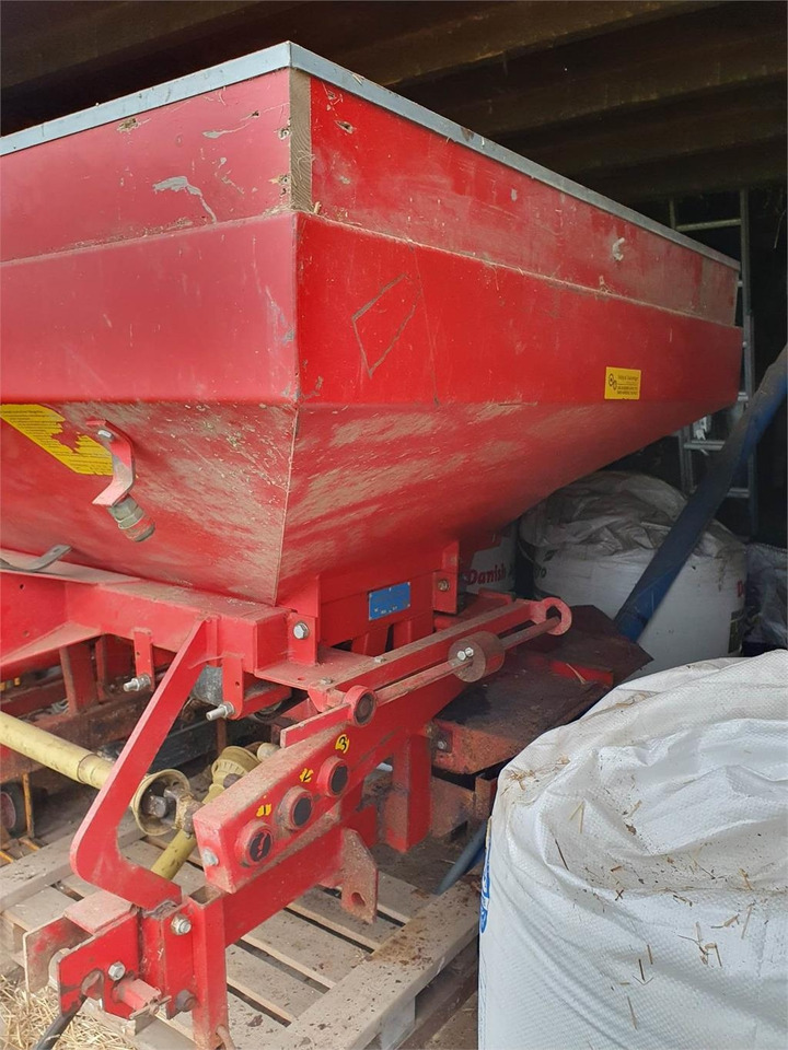 Bredal B2 LIFTOPHÆNGT - Düngerstreuer: das Bild 3 Bredal B2 LIFTOPHÆNGT - Düngerstreuer: das Bild 3