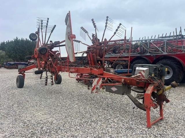 Kuhn GA8020 HYDRAULISK - Heuwender/ Wenderechen: das Bild 2 Kuhn GA8020 HYDRAULISK - Heuwender/ Wenderechen: das Bild 2