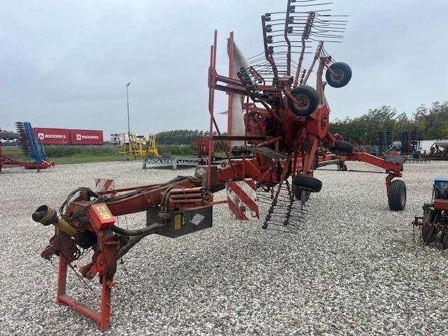 Kuhn GA8020 HYDRAULISK - Heuwender/ Wenderechen: das Bild 3 Kuhn GA8020 HYDRAULISK - Heuwender/ Wenderechen: das Bild 3