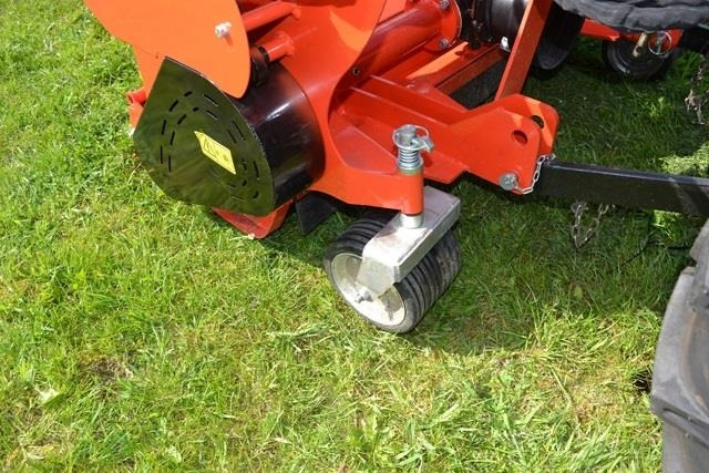 - - - boxer - Anbauteil für Kommunaltraktor: das Bild 3 - - - boxer - Anbauteil für Kommunaltraktor: das Bild 3