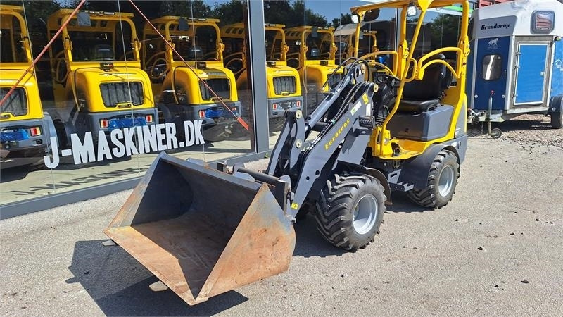 Eurotrac W11 - Hoflader: das Bild 4 Eurotrac W11 - Hoflader: das Bild 4