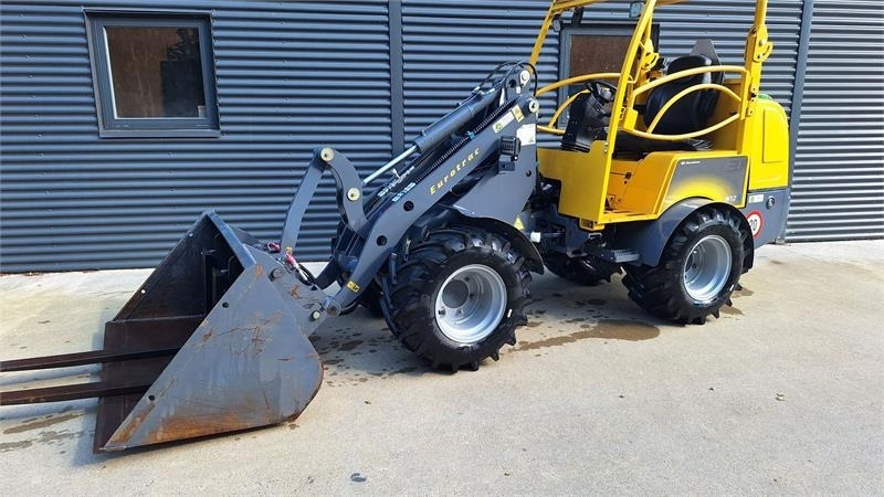 Eurotrac W12 - Hoflader: das Bild 1 Eurotrac W12 - Hoflader: das Bild 1