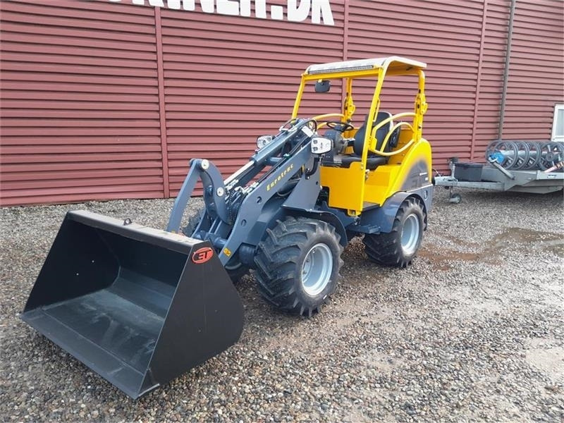 Eurotrac W12S m. mellem arm - Hoflader: das Bild 2 Eurotrac W12S m. mellem arm - Hoflader: das Bild 2