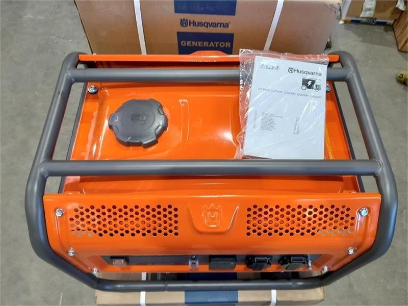 - - - HUSQVARNA G3200P - Stromgenerator: das Bild 3 - - - HUSQVARNA G3200P - Stromgenerator: das Bild 3