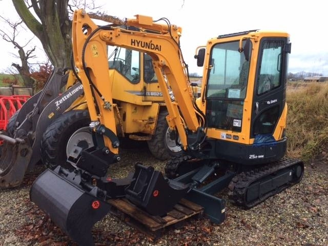 Hyundai R25 AK - Minibagger: das Bild 1 Hyundai R25 AK - Minibagger: das Bild 1