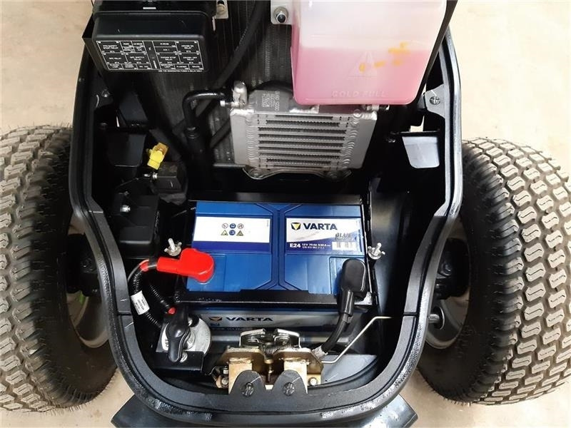 Solis 26 hst - Kommunaltraktor: das Bild 5 Solis 26 hst - Kommunaltraktor: das Bild 5