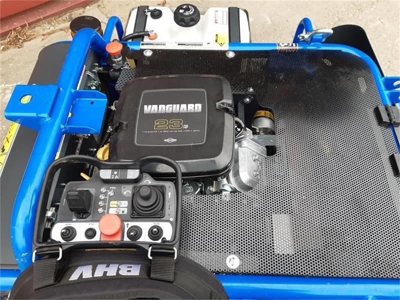 X-rot 80 cm med Kawasaki FS 481 - Rasenmäher: das Bild 5 X-rot 80 cm med Kawasaki FS 481 - Rasenmäher: das Bild 5