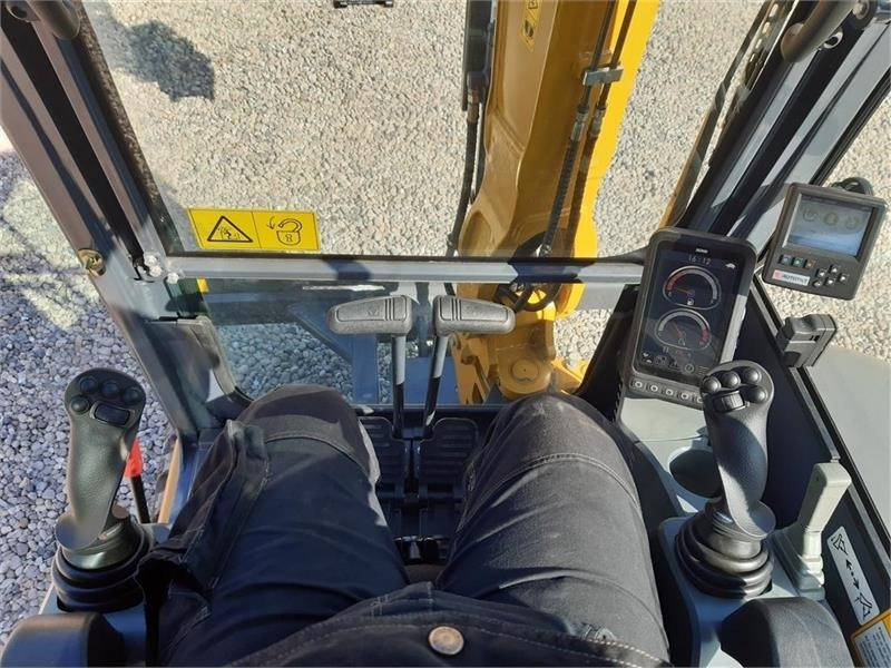 Minibagger XCMG xe27e med rototilt: das Bild 10