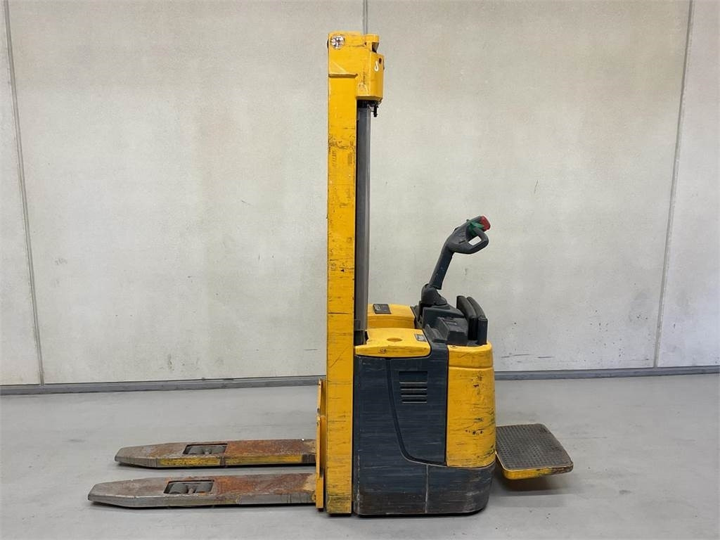 Jungheinrich ERC 214 - Hochhubwagen: das Bild 3 Jungheinrich ERC 214 - Hochhubwagen: das Bild 3