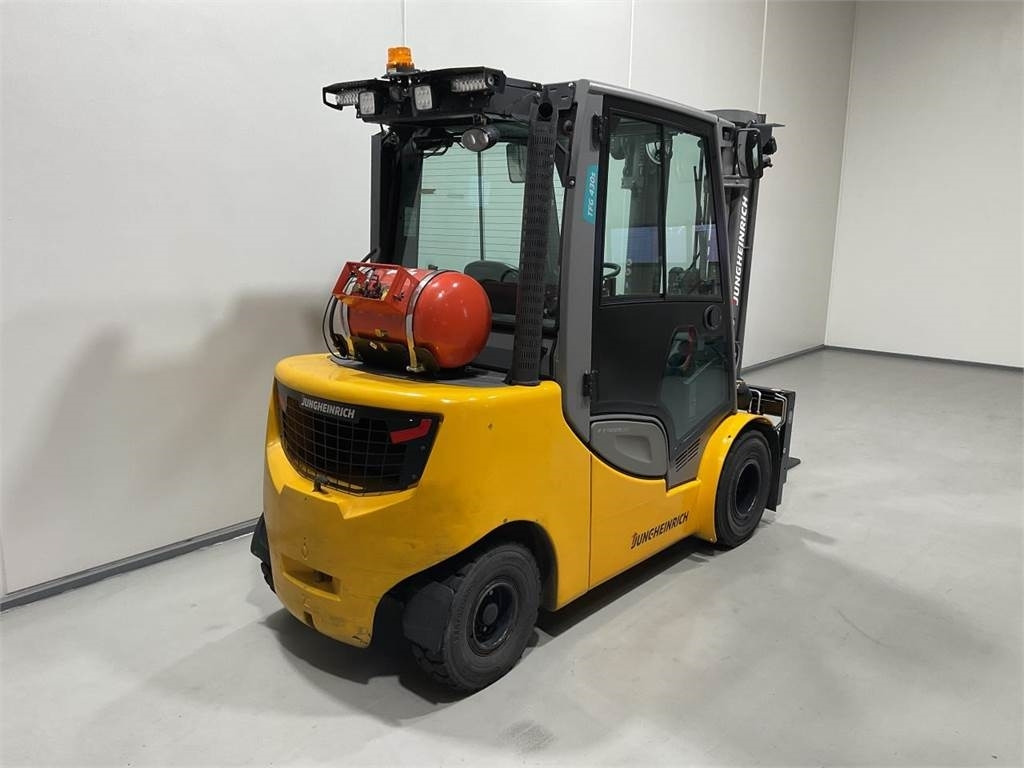 Jungheinrich TFG 430S - Treibgasstapler: das Bild 2 Jungheinrich TFG 430S - Treibgasstapler: das Bild 2