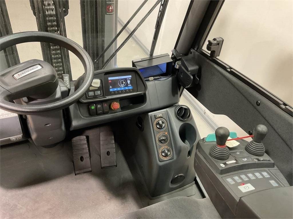 Jungheinrich TFG 430S - Treibgasstapler: das Bild 3 Jungheinrich TFG 430S - Treibgasstapler: das Bild 3