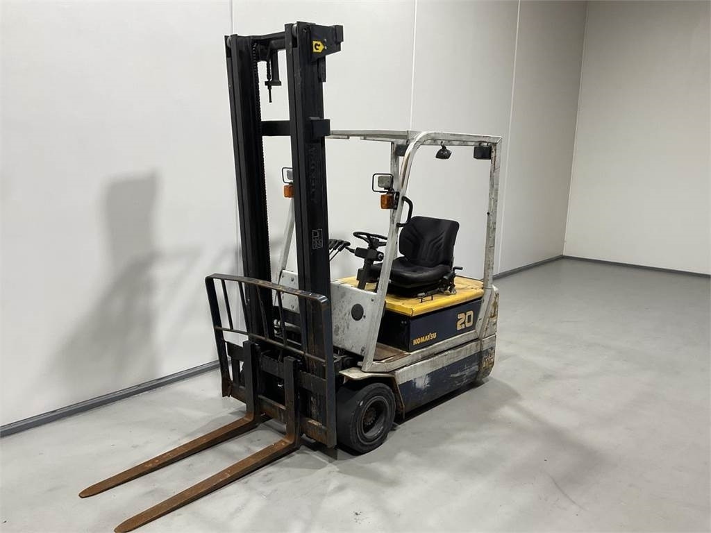 Komatsu FB20M-2E - Elektrostapler: das Bild 4 Komatsu FB20M-2E - Elektrostapler: das Bild 4