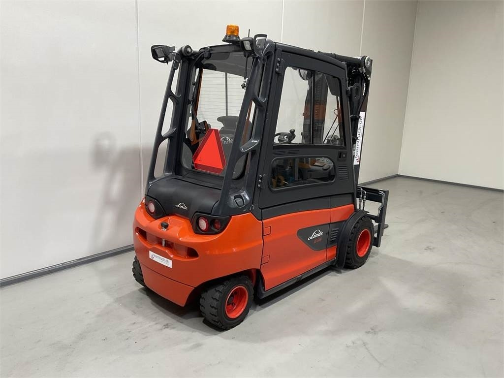 Linde E35L-01 - Elektrostapler: das Bild 2 Linde E35L-01 - Elektrostapler: das Bild 2