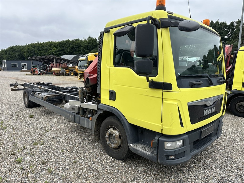 MAN TGL 12.220 // Crane HMF 735K2 // - Autokran: das Bild 2 MAN TGL 12.220 // Crane HMF 735K2 // - Autokran: das Bild 2