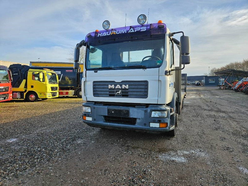 MAN TGM 15.280 // Machinetransport // Autotransporter - Autotransporter LKW: das Bild 2 MAN TGM 15.280 // Machinetransport // Autotransporter - Autotransporter LKW: das Bild 2