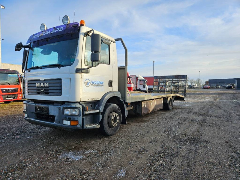 MAN TGM 15.280 // Machinetransport // Autotransporter - Autotransporter LKW: das Bild 3 MAN TGM 15.280 // Machinetransport // Autotransporter - Autotransporter LKW: das Bild 3