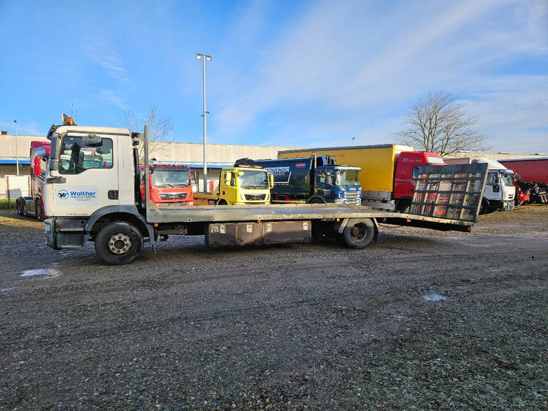 MAN TGM 15.280 // Machinetransport // Autotransporter - Autotransporter LKW: das Bild 4 MAN TGM 15.280 // Machinetransport // Autotransporter - Autotransporter LKW: das Bild 4