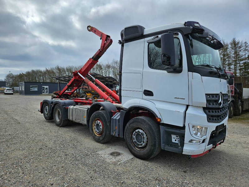 Mercedes-Benz Arocs 3246 L 8x2/4 //Kroghejs / Hook / Hagen// - Abrollkipper: das Bild 2 Mercedes-Benz Arocs 3246 L 8x2/4 //Kroghejs / Hook / Hagen// - Abrollkipper: das Bild 2