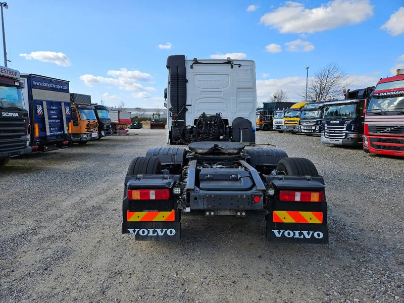 Volvo FH 500 // 6x2 // Hydraulik // ACC - Sattelzugmaschine: das Bild 5 Volvo FH 500 // 6x2 // Hydraulik // ACC - Sattelzugmaschine: das Bild 5