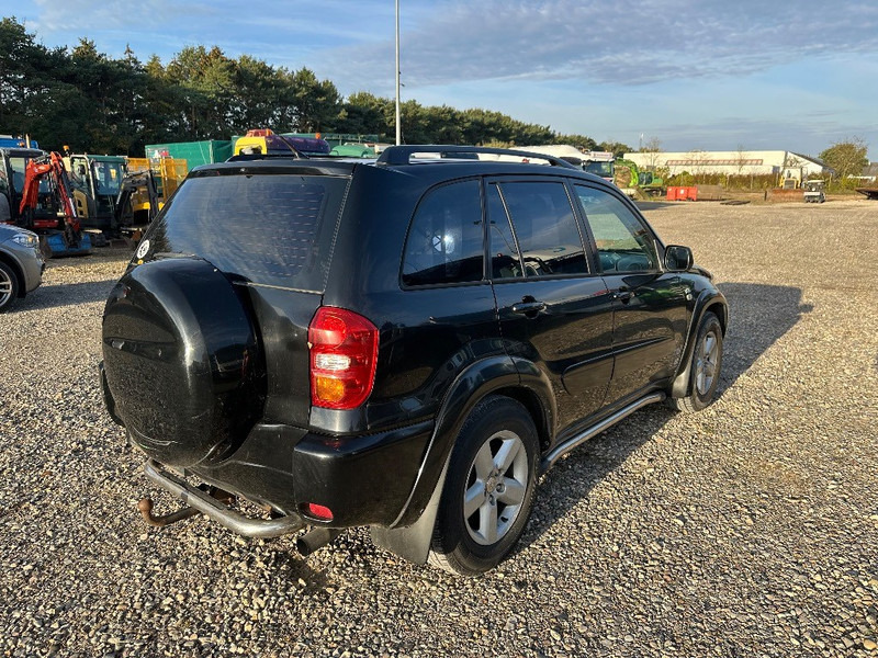 Toyota RAV4 2.0D 4x4 - Kastenwagen: das Bild 4 Toyota RAV4 2.0D 4x4 - Kastenwagen: das Bild 4