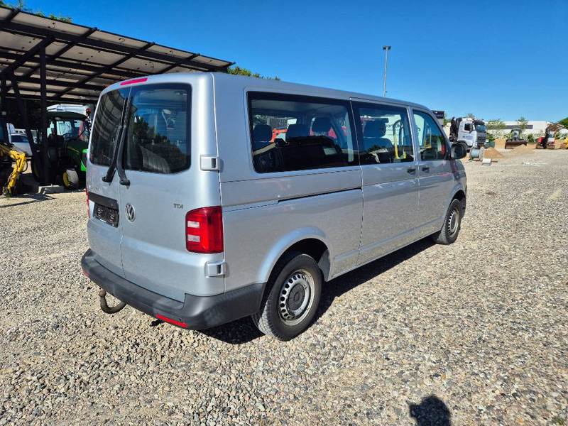 Volkswagen Transporter 2,0 TDi 102 Kombi lang 4d 9 prs - PKW: das Bild 4 Volkswagen Transporter 2,0 TDi 102 Kombi lang 4d 9 prs - PKW: das Bild 4