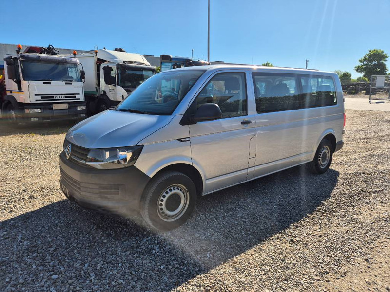 Volkswagen Transporter 2,0 TDi 102 Kombi lang 4d 9 prs - PKW: das Bild 1 Volkswagen Transporter 2,0 TDi 102 Kombi lang 4d 9 prs - PKW: das Bild 1