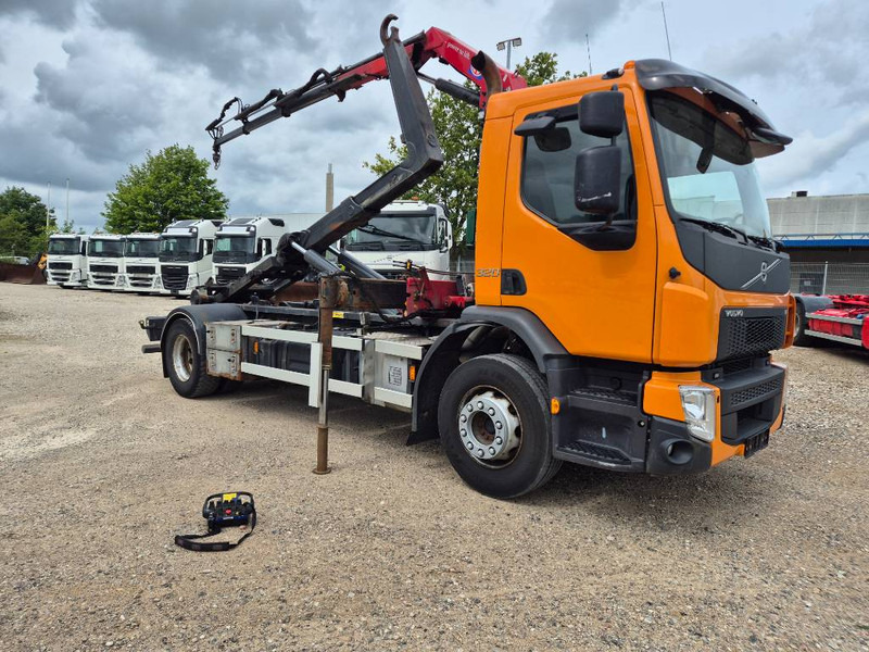 Volvo FE 320 /4x2// HMF 875 K3 // Kroghejs - Autokran: das Bild 2 Volvo FE 320 /4x2// HMF 875 K3 // Kroghejs - Autokran: das Bild 2