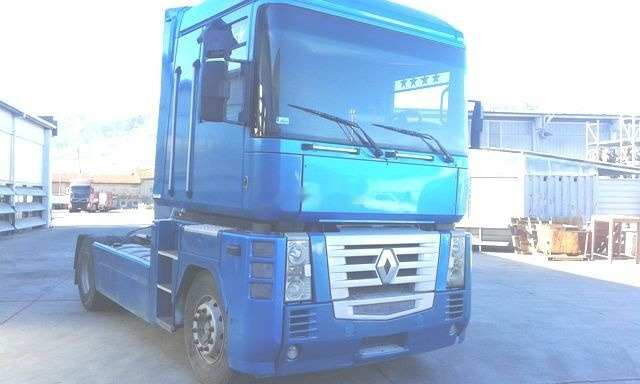 Renault MAGNUM 480 DXI - Sattelzugmaschine: das Bild 2 Renault MAGNUM 480 DXI - Sattelzugmaschine: das Bild 2