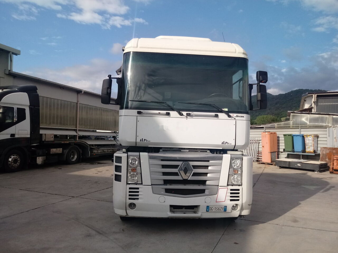 Renault MAGNUM 500 DXI E.5 - Sattelzugmaschine: das Bild 2 Renault MAGNUM 500 DXI E.5 - Sattelzugmaschine: das Bild 2