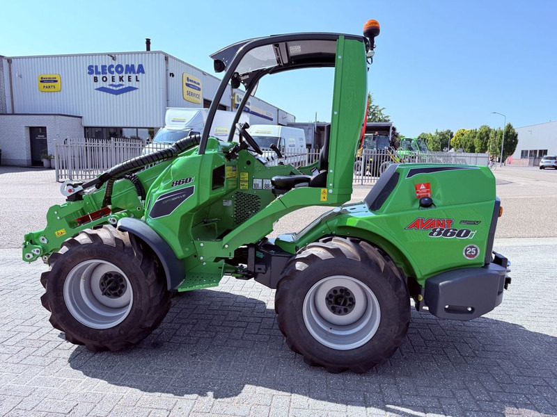 Avant 860i TDL + 1900kg 3.5 mtr 30km/h - Radlader: das Bild 1 Avant 860i TDL + 1900kg 3.5 mtr 30km/h - Radlader: das Bild 1