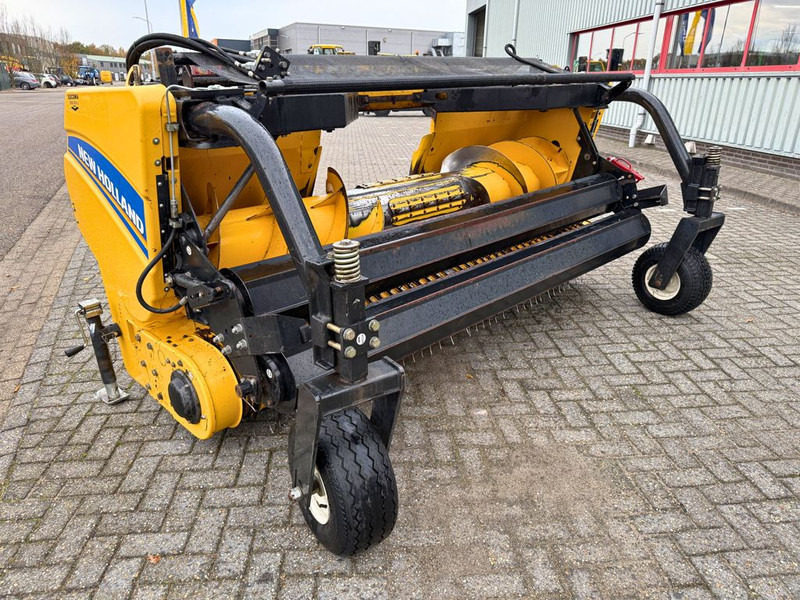 New Holland 300FPE Gras Pickup - Erntemaschine: das Bild 4 New Holland 300FPE Gras Pickup - Erntemaschine: das Bild 4