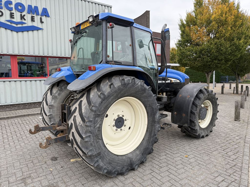 New Holland 8360 Range Command - Traktor: das Bild 3 New Holland 8360 Range Command - Traktor: das Bild 3