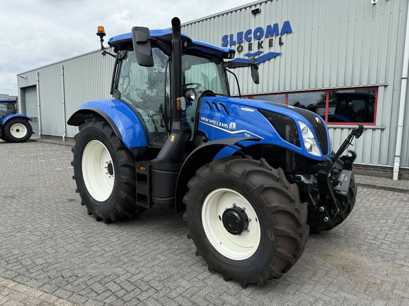 New Holland T6.145 AC STAGE V - Traktor: das Bild 4 New Holland T6.145 AC STAGE V - Traktor: das Bild 4