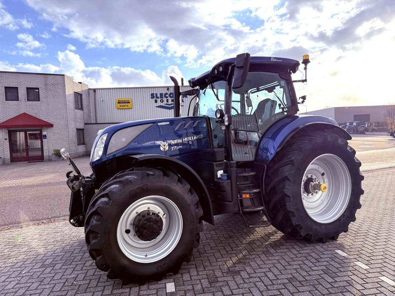 New Holland T7.270 AC Stage V Blue Power - Traktor: das Bild 2 New Holland T7.270 AC Stage V Blue Power - Traktor: das Bild 2