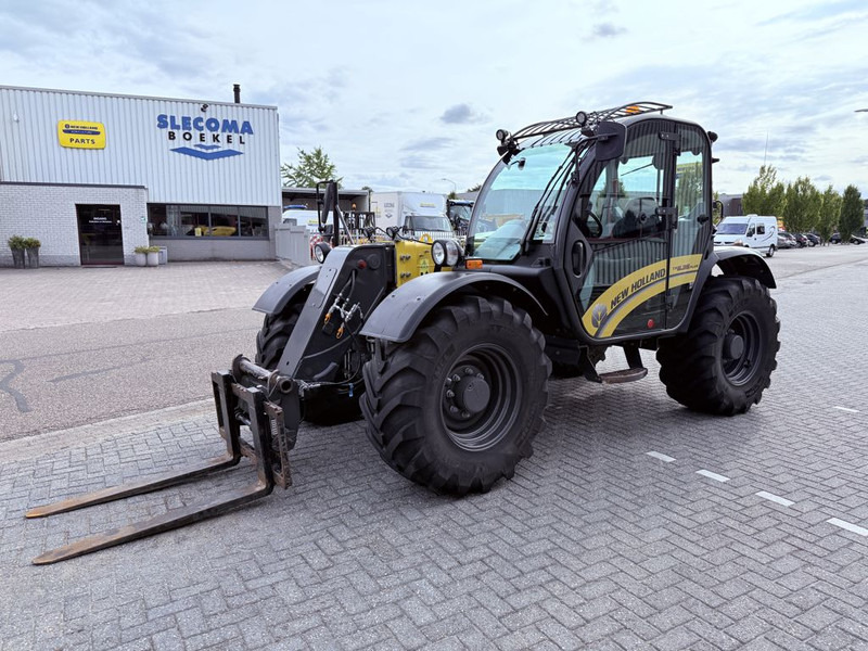 New Holland TH6.36 PLUS - Teleskoplader: das Bild 1 New Holland TH6.36 PLUS - Teleskoplader: das Bild 1
