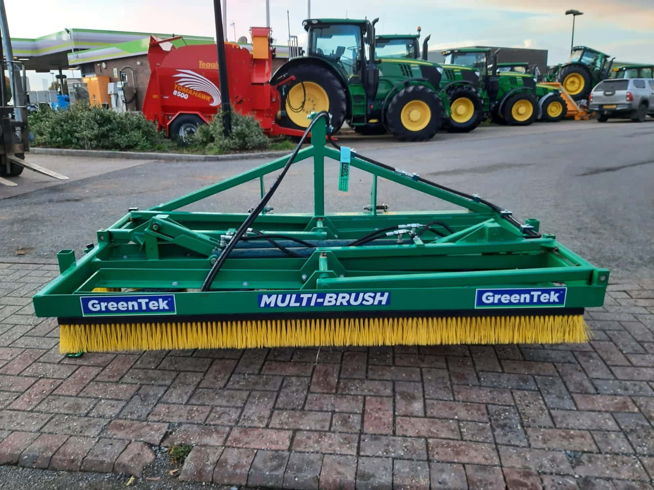 Greentek HMB186Y multibrush - Kehrbesen für Landmaschine: das Bild 4 Greentek HMB186Y multibrush - Kehrbesen für Landmaschine: das Bild 4