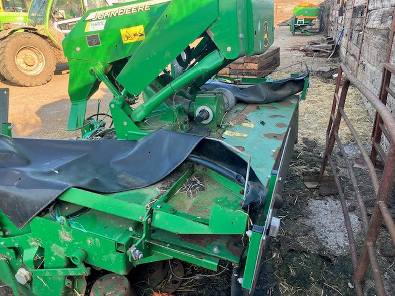 John Deere 131 - Grünlandtechnik: das Bild 3 John Deere 131 - Grünlandtechnik: das Bild 3