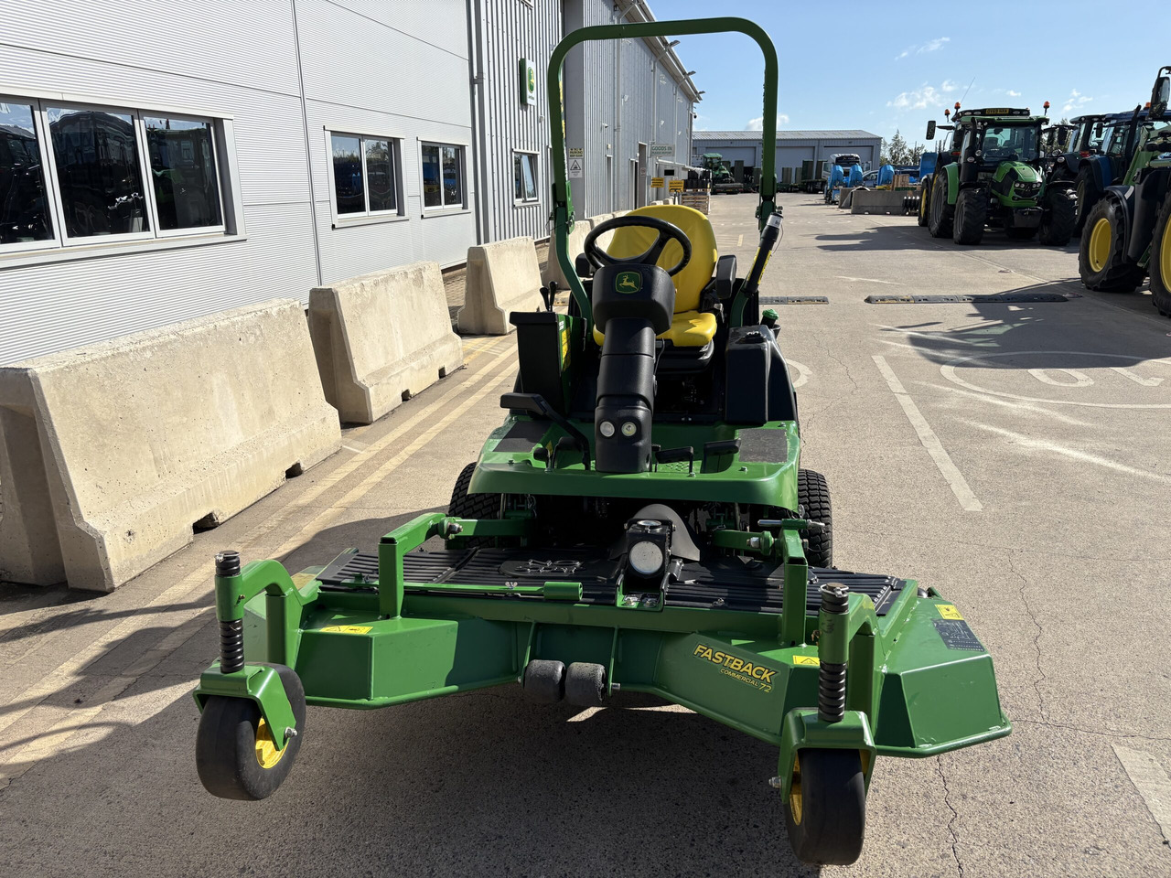John Deere 1570 C/w 72" rear discharge deck - Rasenmäher: das Bild 2 John Deere 1570 C/w 72" rear discharge deck - Rasenmäher: das Bild 2