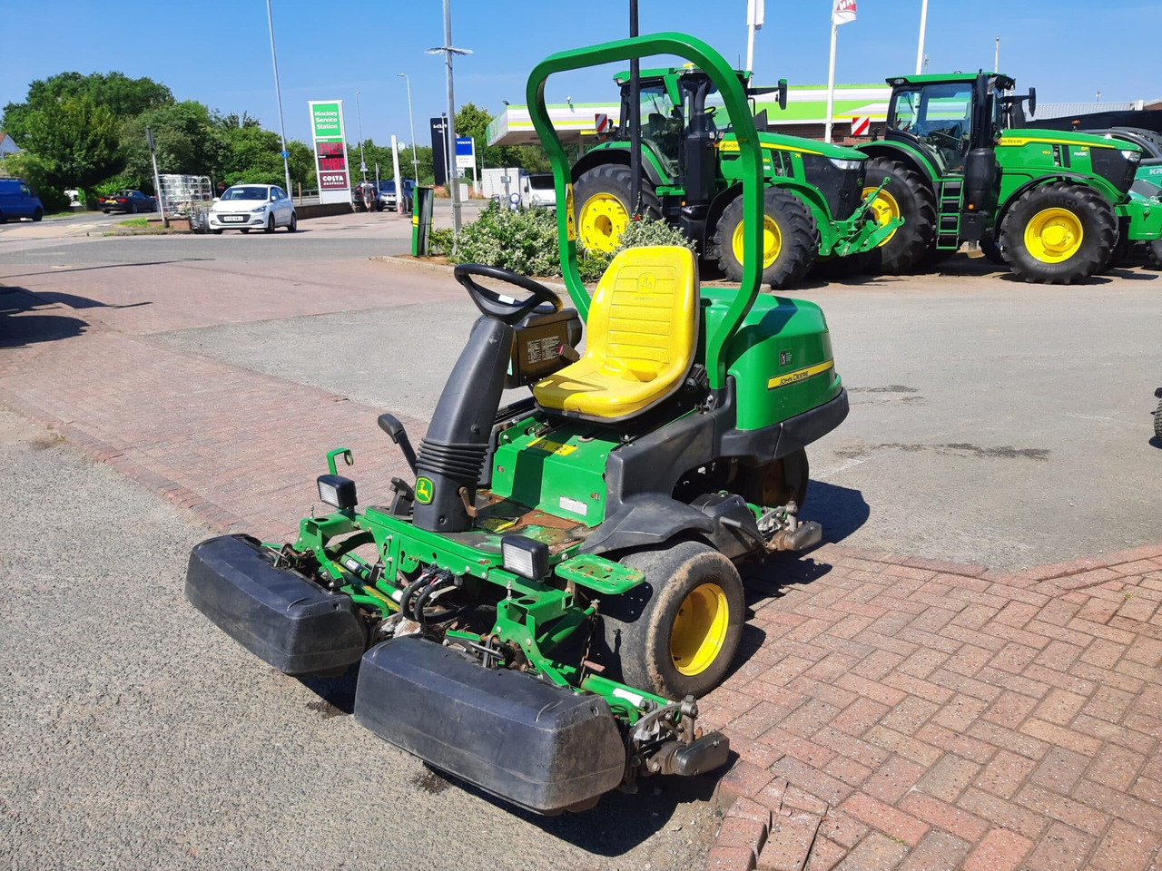 John Deere 2500EH greens triple mower - Rasenmäher: das Bild 1 John Deere 2500EH greens triple mower - Rasenmäher: das Bild 1