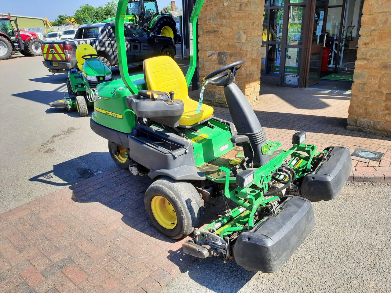 John Deere 2500EH greens triple mower - Rasenmäher: das Bild 3 John Deere 2500EH greens triple mower - Rasenmäher: das Bild 3
