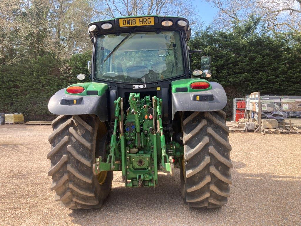 John Deere 6130R - Traktor: das Bild 4 John Deere 6130R - Traktor: das Bild 4