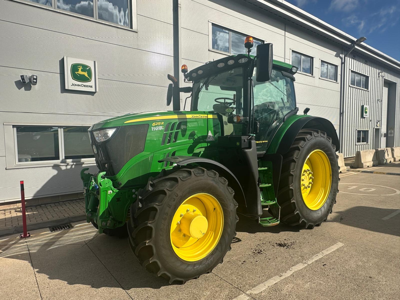 John Deere 6215R - Traktor: das Bild 1 John Deere 6215R - Traktor: das Bild 1