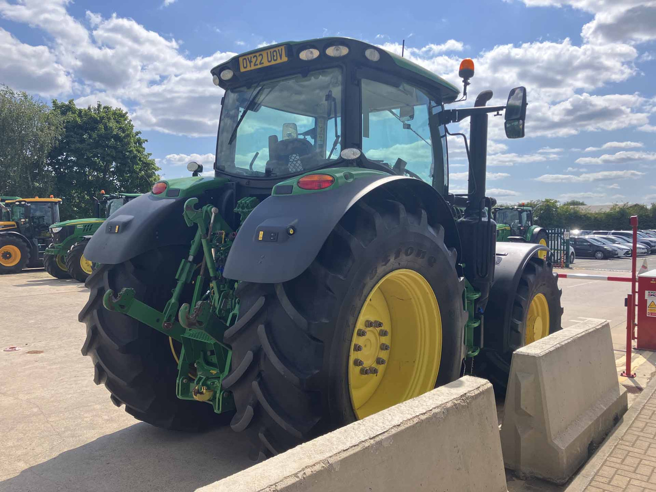 John Deere 6215R - Traktor: das Bild 5 John Deere 6215R - Traktor: das Bild 5