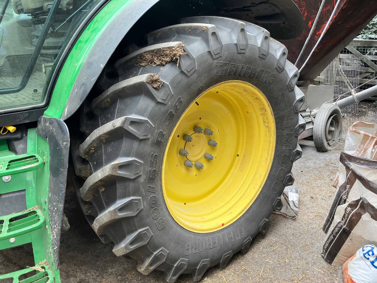 John Deere 6R 150 + 643R Loader - Traktor: das Bild 2 John Deere 6R 150 + 643R Loader - Traktor: das Bild 2
