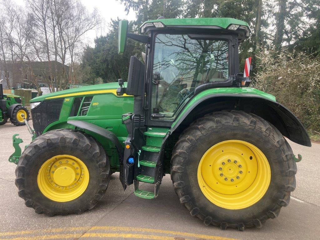 John Deere 7R 310 - Traktor: das Bild 1 John Deere 7R 310 - Traktor: das Bild 1
