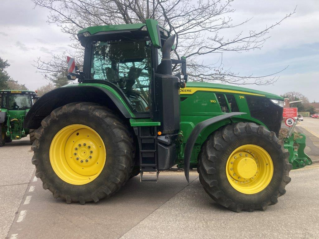 John Deere 7R 310 - Traktor: das Bild 3 John Deere 7R 310 - Traktor: das Bild 3